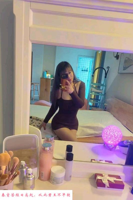 服务系巨乳朵朵 第2张