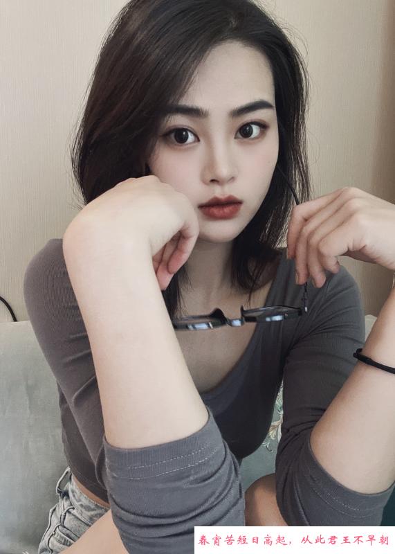 胸大美眉 第3张