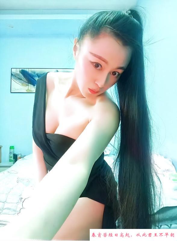 千灯镇刚来的骚货御姐 第1张