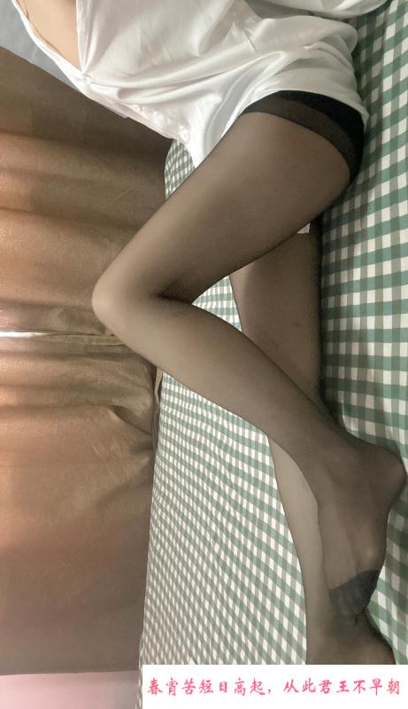 风情万种的少妇 第1张