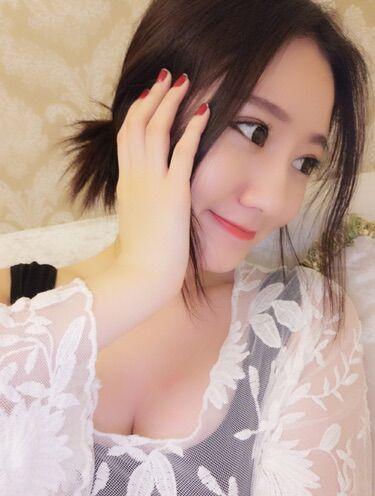 刷附近的人刷到的嫩妹,看着像冰冷女神叫起来浪的要死 第2张