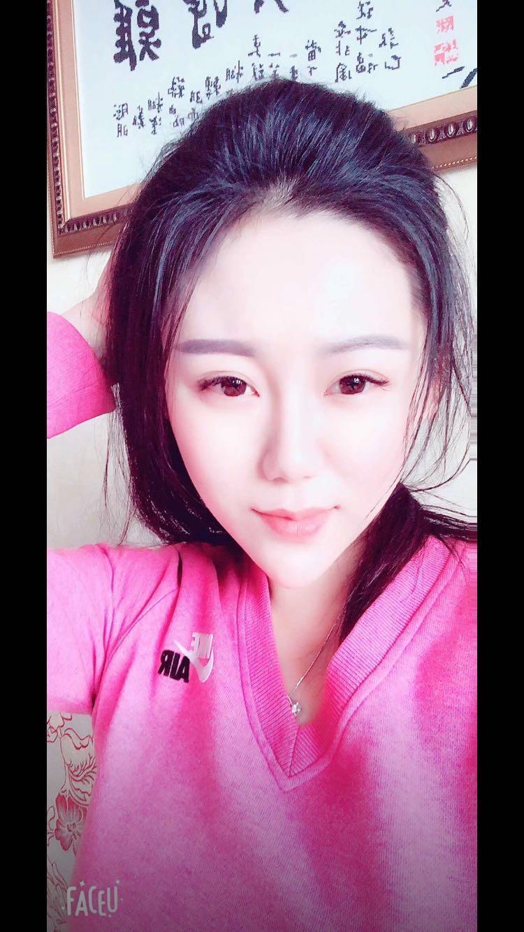 成都大胸OL美女一枚 第1张