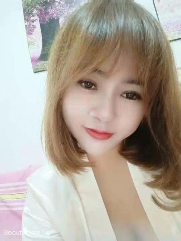 小活大活样样会的妹子 第2张