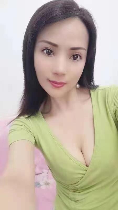 龙岗白嫩大奶 第1张