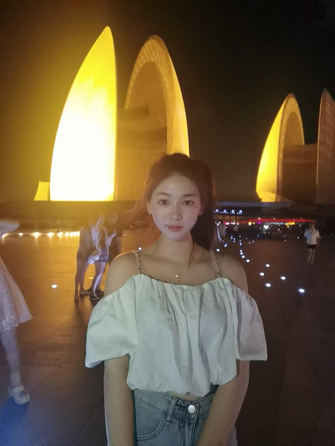 颜值身材都不错的妹子 第3张