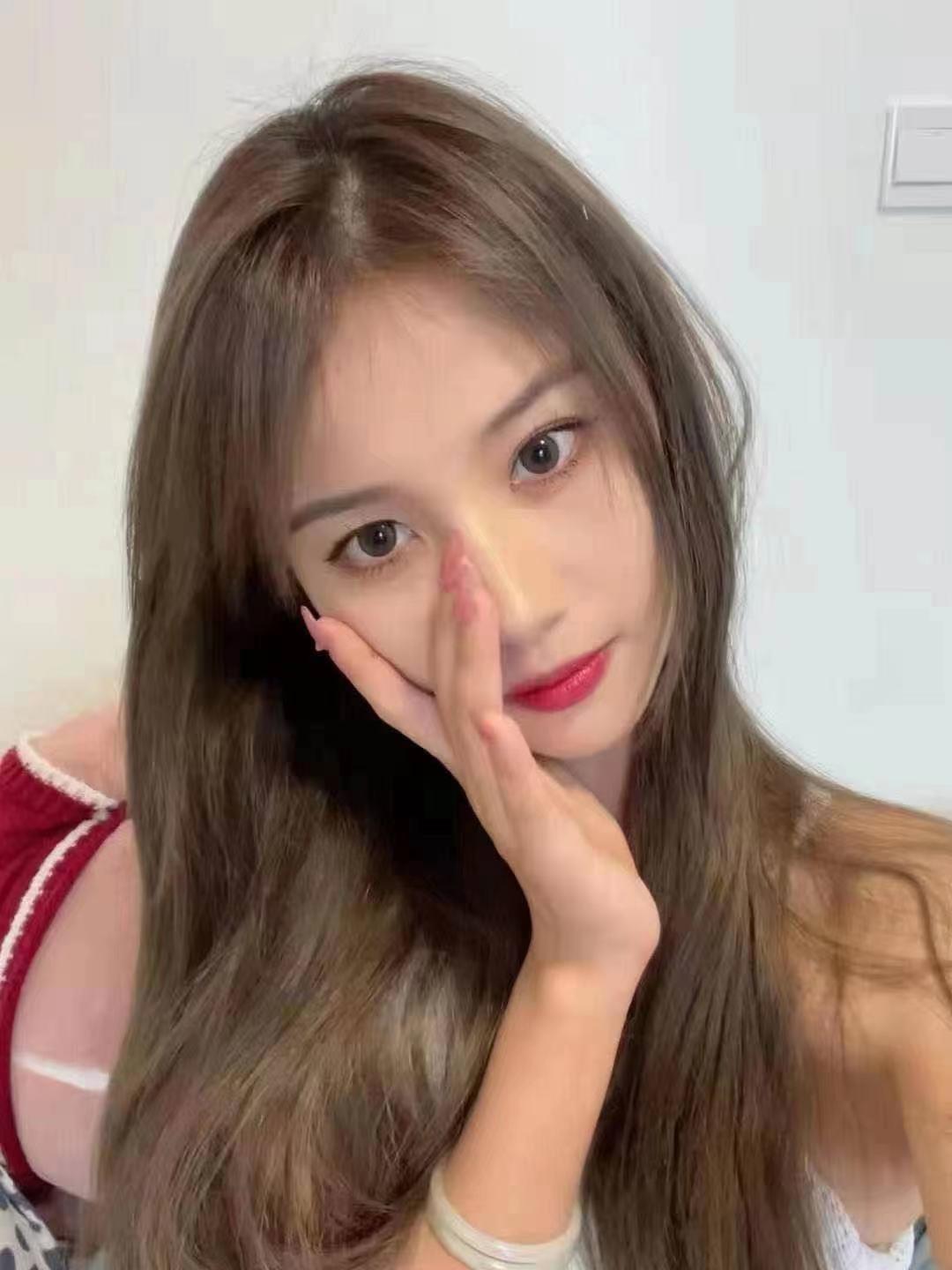 龙华温柔大长腿轩轩 第2张
