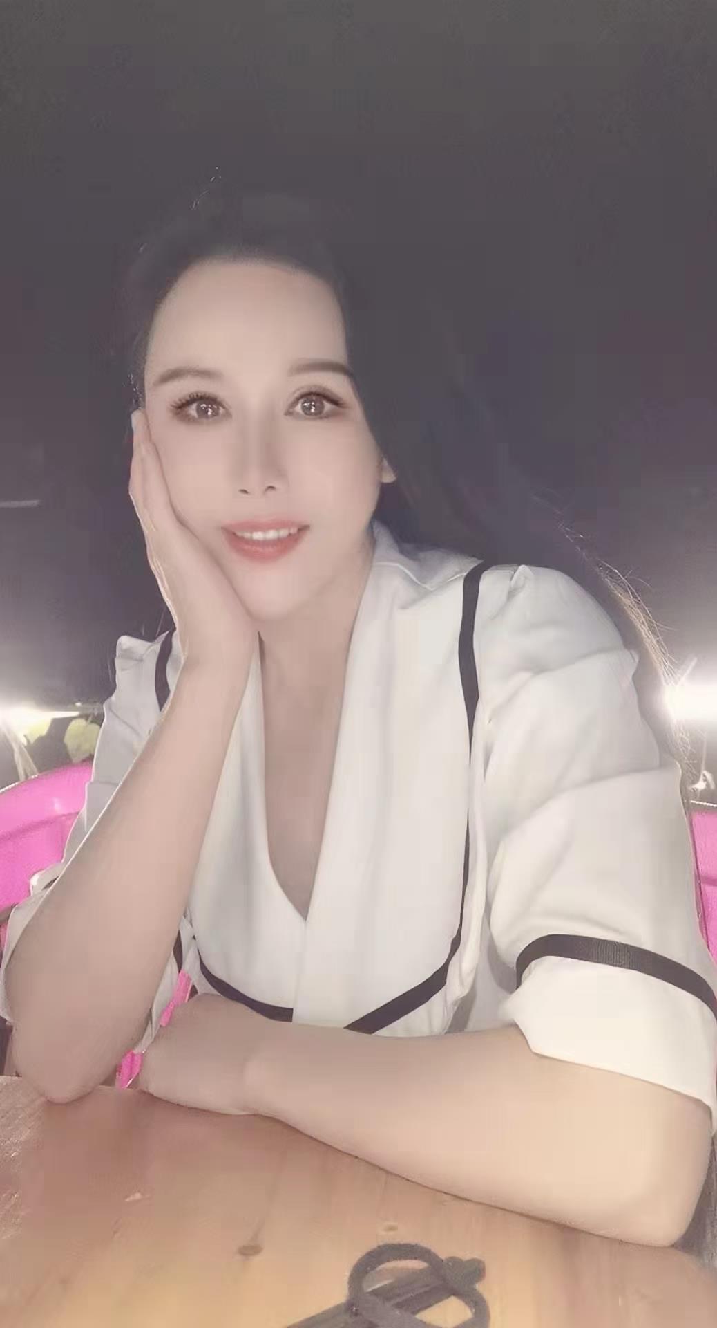 呼市精致女人 第2张