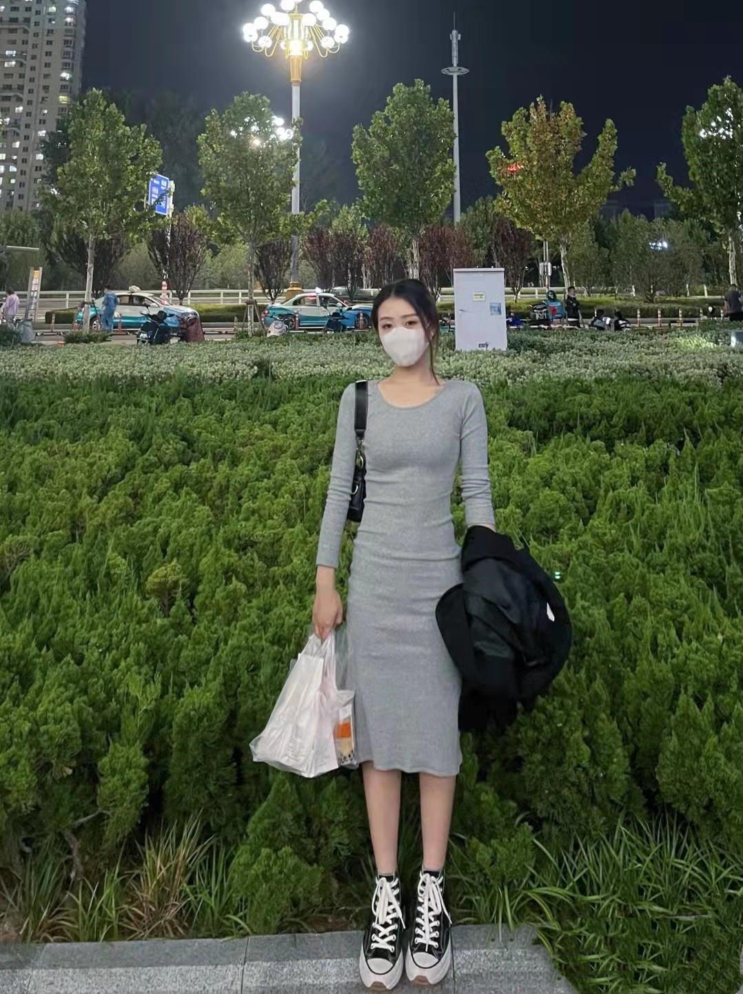 清纯漂亮年轻小姐姐 第3张
