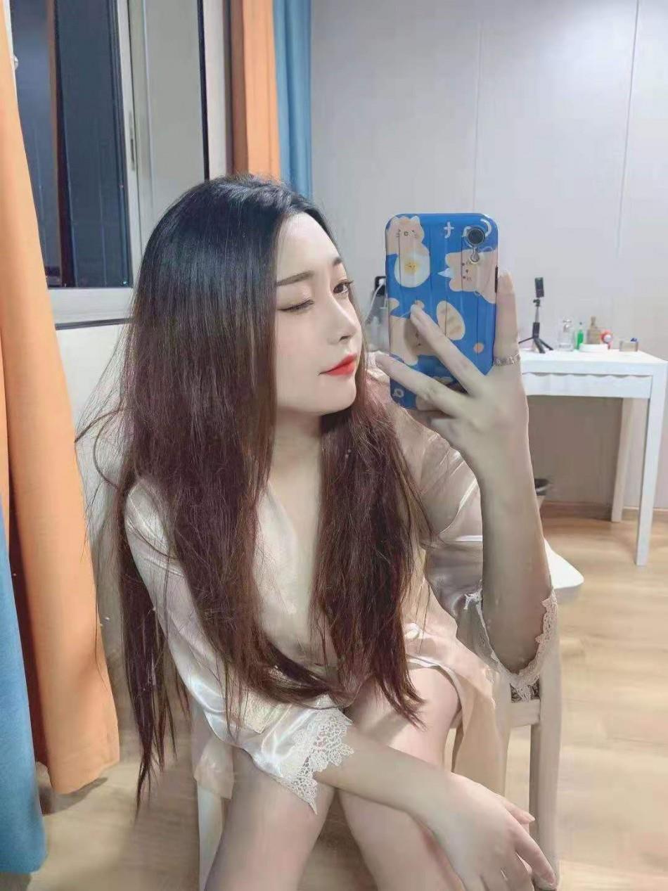 大战蛋蛋后学生妹 第2张