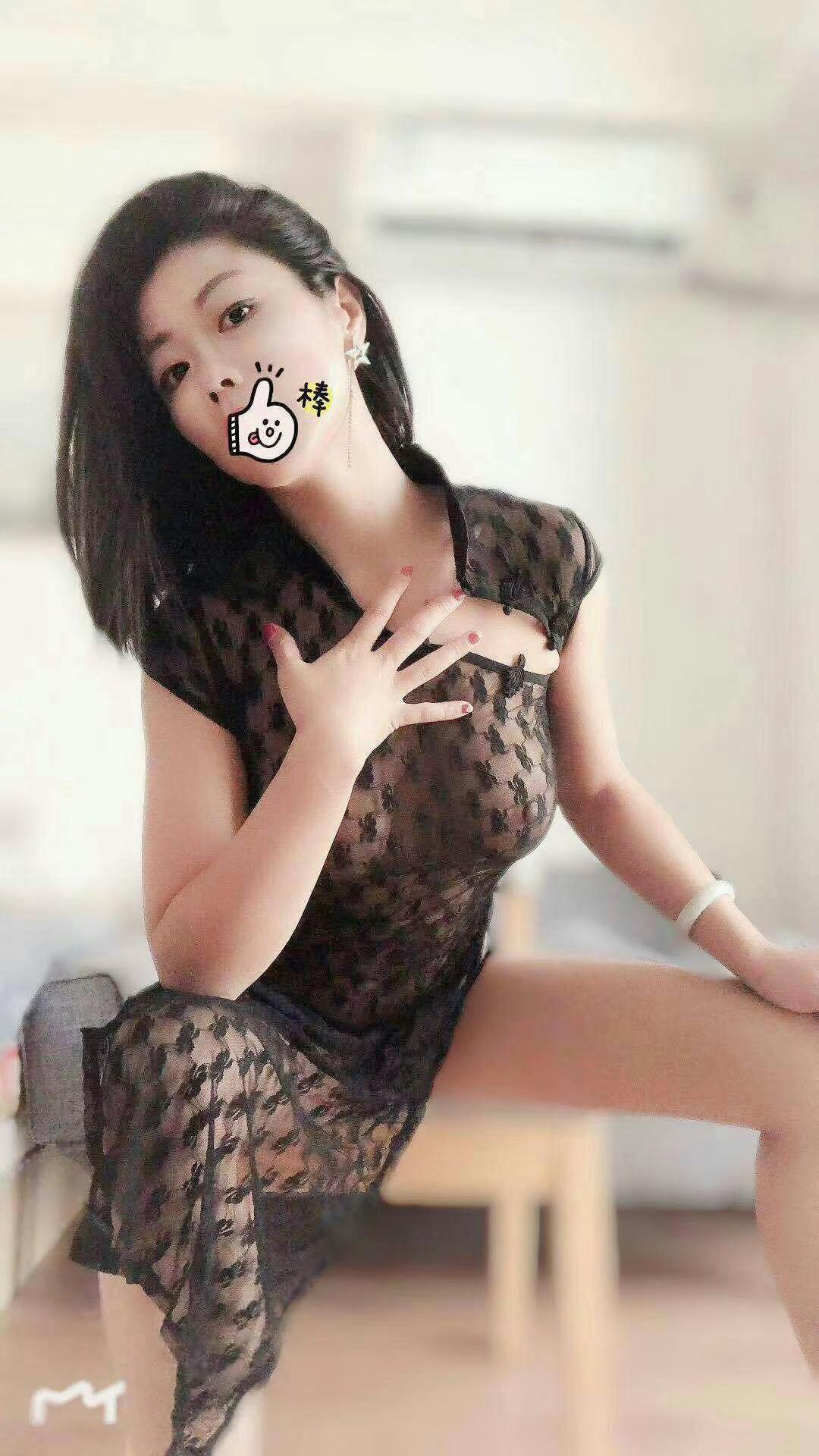身材不错的慧慧 第1张