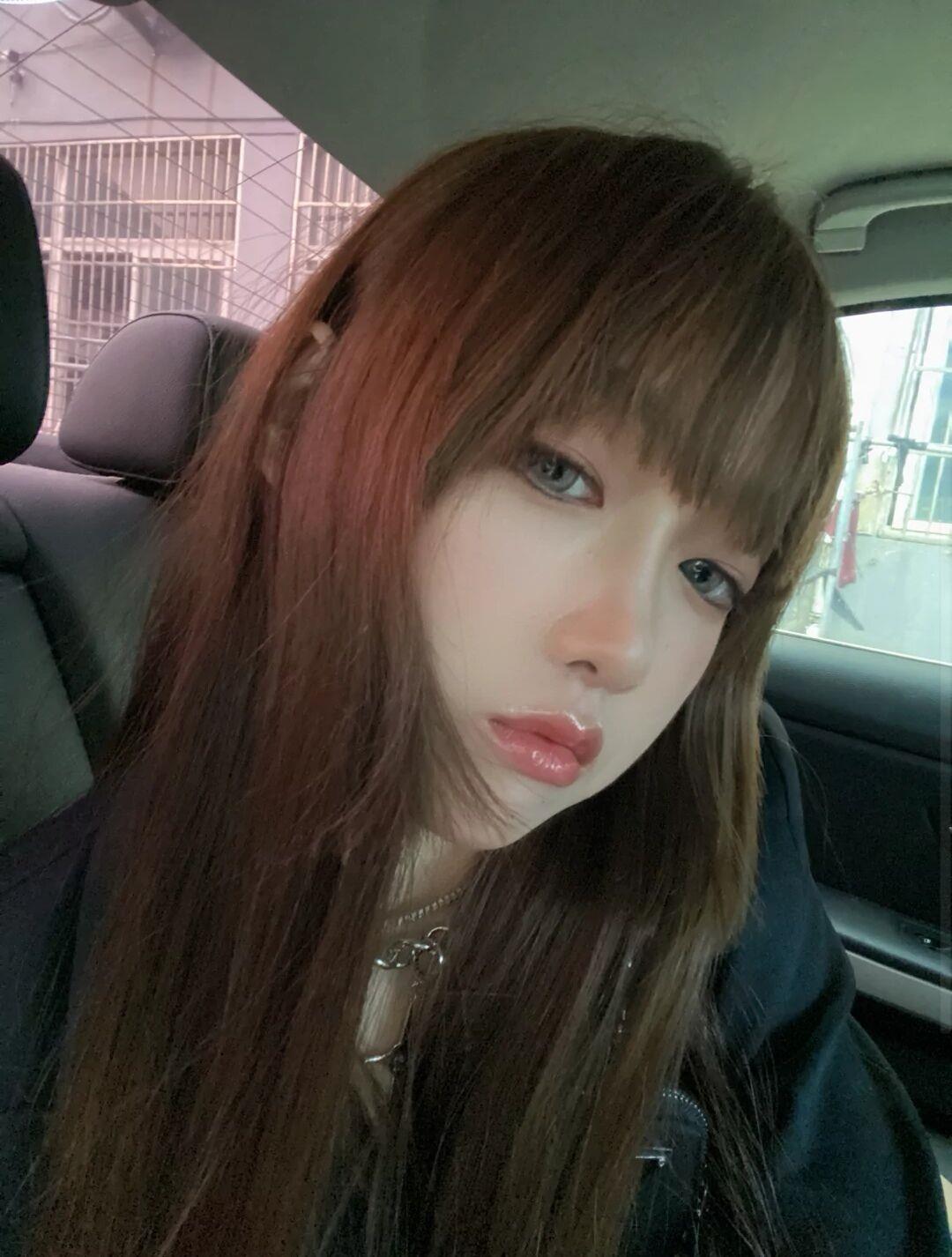 出差巧遇兼职Q妹!姿势随便丝袜制服诱惑 第2张
